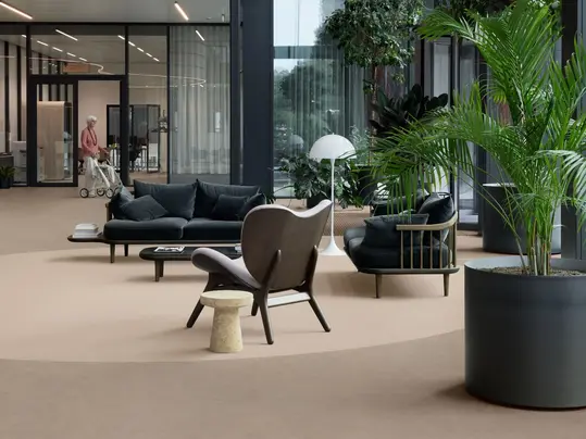 Revêtement de sol pose sans colle PVC Modul'up sites occupés | Forbo Flooring Systems